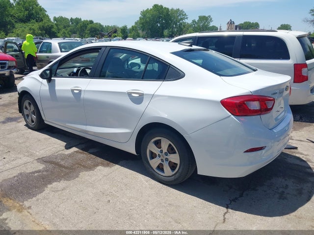 1G1BC5SM6H7257771 Chevrolet Cruze Ls Auto