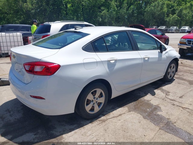 1G1BC5SM6H7257771 Chevrolet Cruze Ls Auto