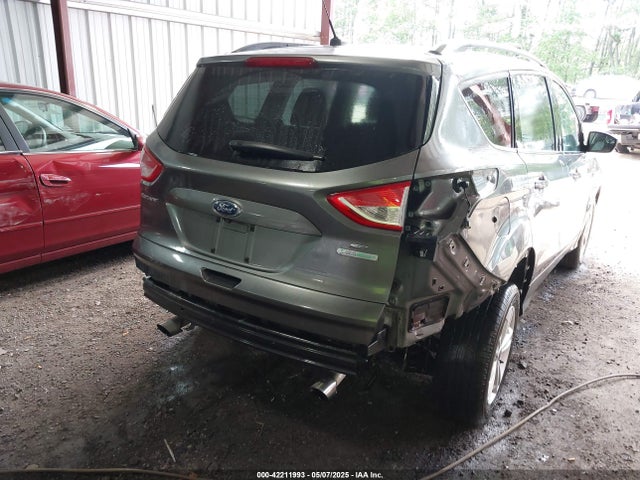 1FMCU0GX5GUA26645 Ford ESCAPE SE