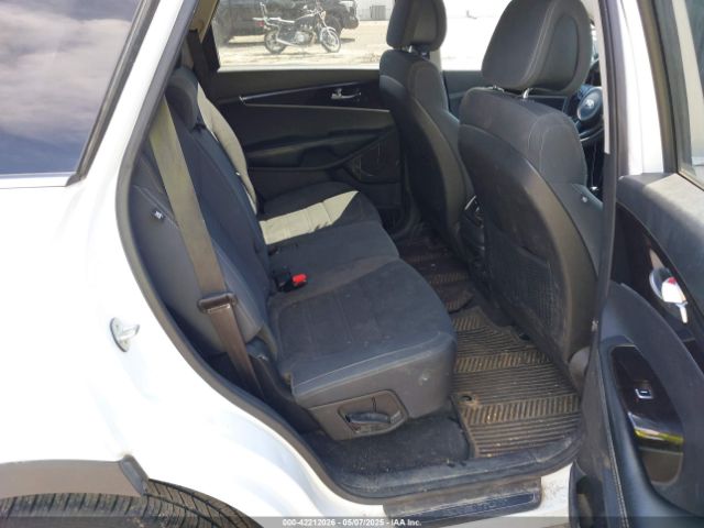 5XYPGDA53GG183202 KIA Sorento 3.3l Lx