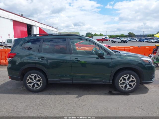 JF2SKAEC8PH535960 Subaru Forester Premium