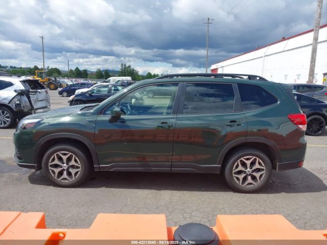 JF2SKAEC8PH535960 Subaru Forester Premium