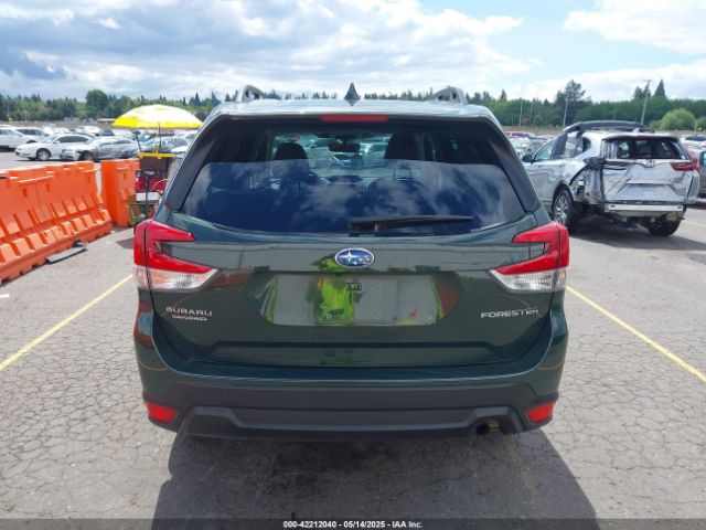JF2SKAEC8PH535960 Subaru Forester Premium