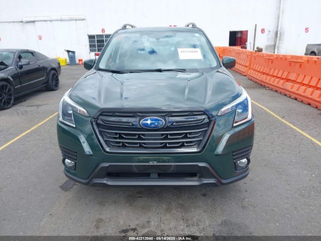 JF2SKAEC8PH535960 Subaru Forester Premium