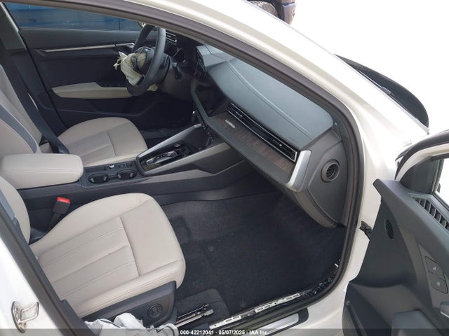 2025 AUDI A3 WAUGUDGY6SA039790 Photo 4