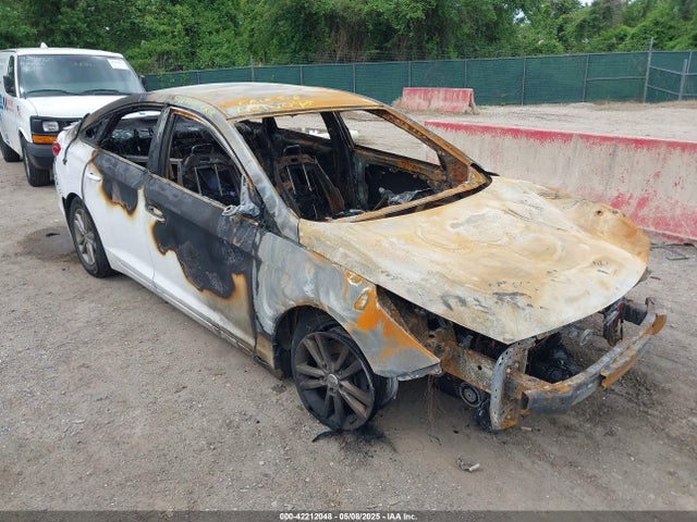 5NPE24AF4FH146732 Hyundai SONATA SE