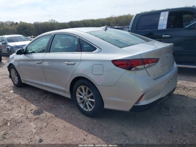 5NPE24AF2JH717708 Hyundai SONATA SE