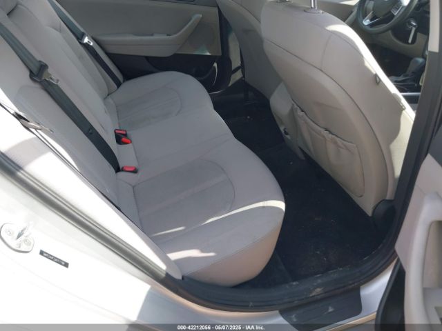 5NPE24AF2JH717708 Hyundai SONATA SE