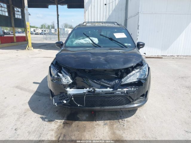 2C4RC1EG3JR261737 Chrysler Pacifica Touring L Plus