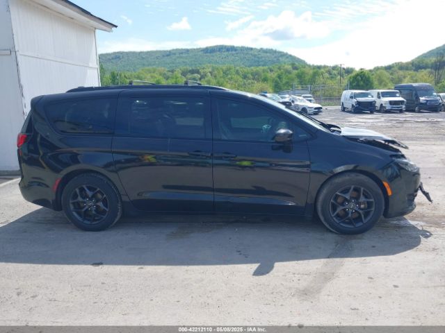 2C4RC1EG3JR261737 Chrysler Pacifica Touring L Plus