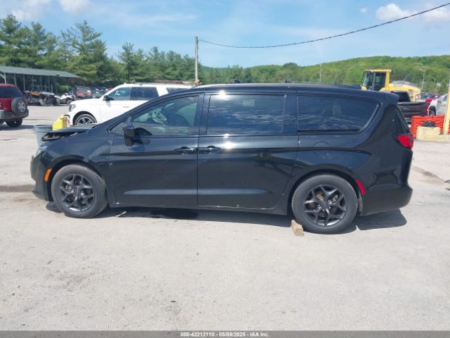 2C4RC1EG3JR261737 Chrysler Pacifica Touring L Plus