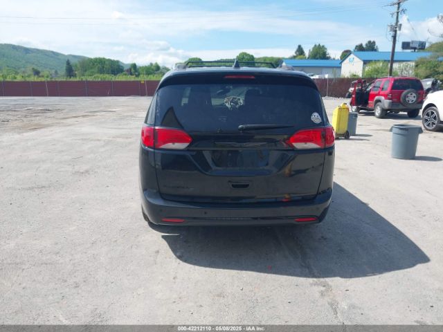 2C4RC1EG3JR261737 Chrysler Pacifica Touring L Plus