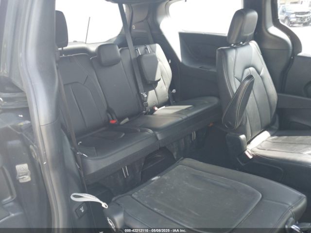 2C4RC1EG3JR261737 Chrysler Pacifica Touring L Plus