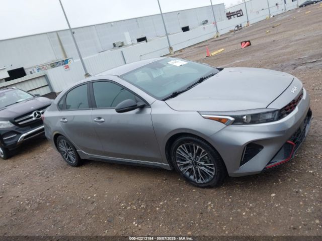 3KPF54AD2PE587940 KIA Forte Gt-line