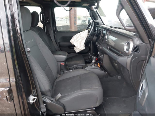 1C4HJXEN6KW507563 Jeep 2019
