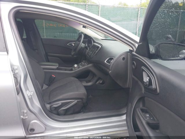 2015 CHRYSLER 200 1C3CCCAB2FN742700 Photo 4