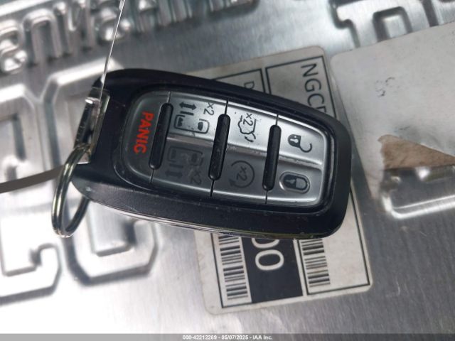 2C4RC1L77MR599665 Chrysler Pacifica Hybrid Touring L