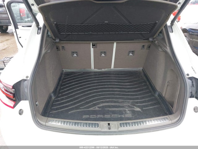 WP1AB2A50HLB19003 Porsche MACAN S