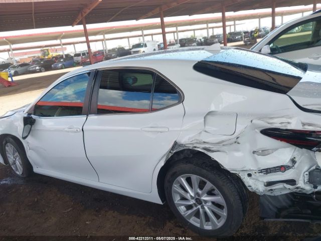 4T1C11AK4RU864390 Toyota CAMRY LE
