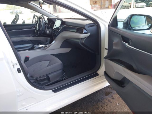 4T1C11AK4RU864390 Toyota CAMRY LE