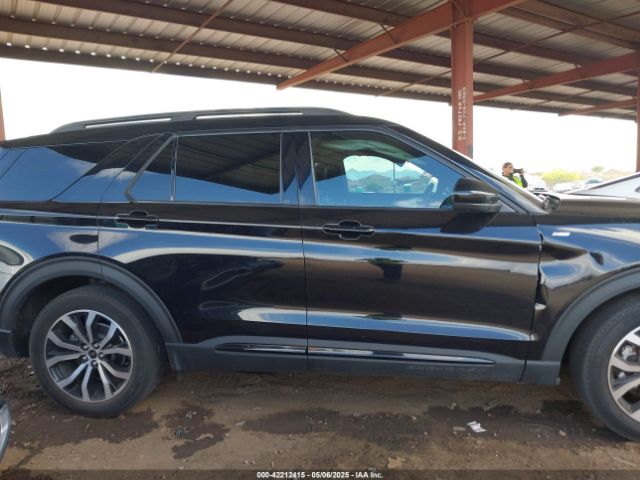 1FMSK7KH5NGA21032 Ford Explorer St-line