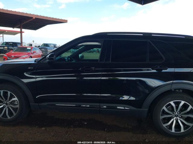 1FMSK7KH5NGA21032 Ford Explorer St-line