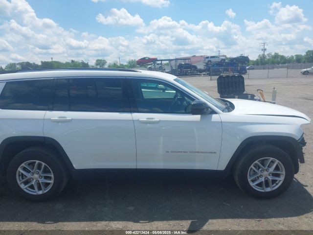 1C4RJJAGXP8890430 Jeep Grand Cherokee L Laredo 4x2