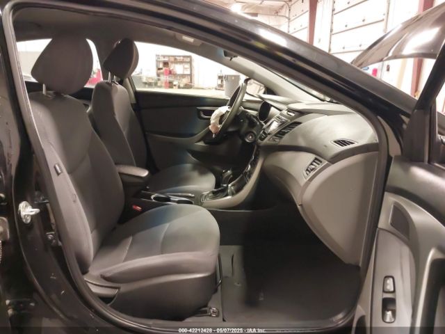 5NPDH4AE4FH601628 Hyundai ELANTRA SE