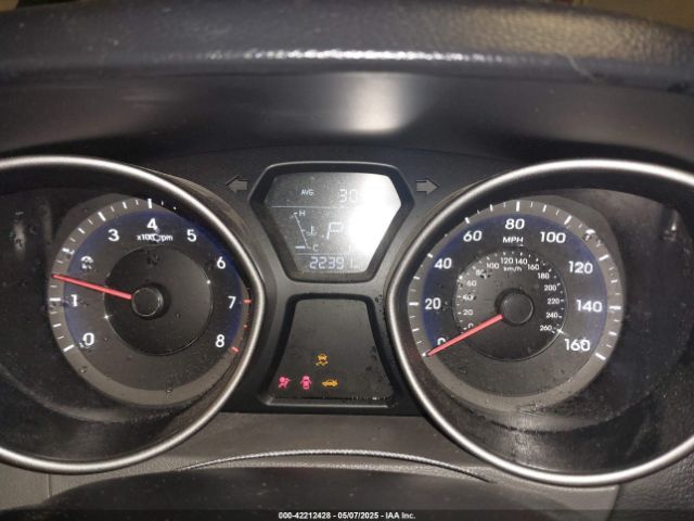 5NPDH4AE4FH601628 Hyundai ELANTRA SE