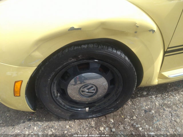 42212436 :رقم المزاد ، 3VWJX7AT9DM647028 vin ، 2013 Volkswagen Beetle 2.5l مزاد بيع
