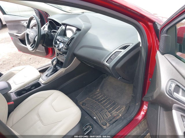 1FADP3J22GL314021 Ford 2016