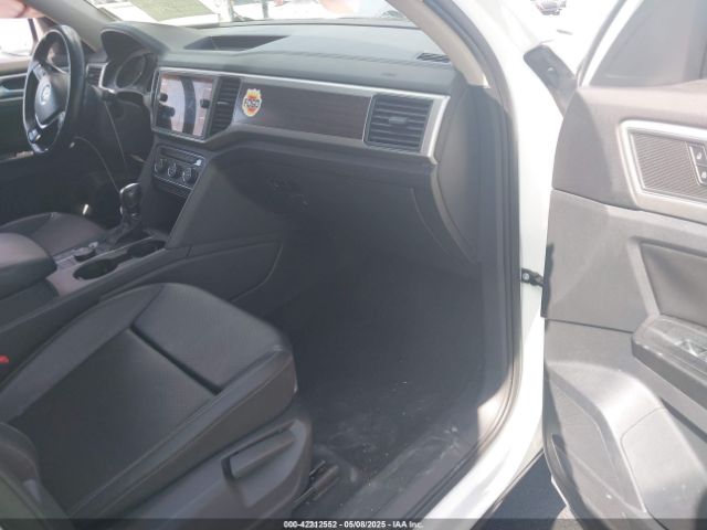 2019 VOLKSWAGEN ATLAS 1V2XR2CA0KC505508 Photo 4