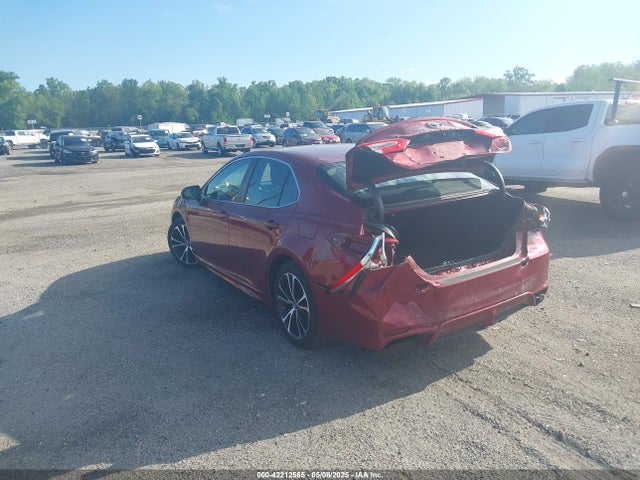 4T1B11HK8JU523547 Toyota CAMRY SE