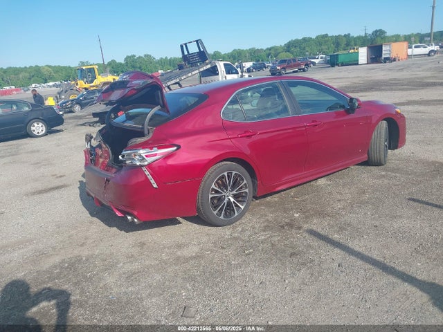 4T1B11HK8JU523547 Toyota CAMRY SE