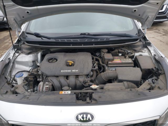 3KPFK4A76JE211350 KIA FORTE LX