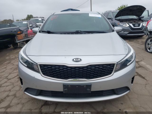 3KPFK4A76JE211350 KIA FORTE LX