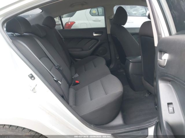 3KPFK4A76JE211350 KIA FORTE LX