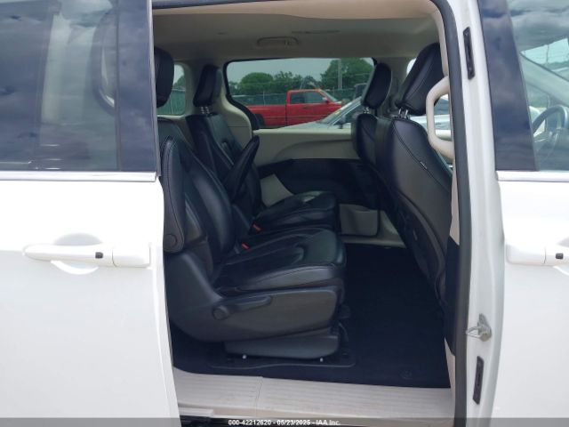 2022 CHRYSLER PACIFICA HYBRID 2C4RC1L71NR164223 Photo 7