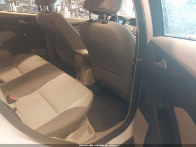 1FADP3F28EL359258 Ford FOCUS SE