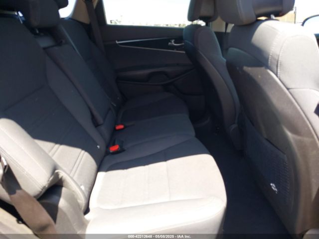 5XYPGDA52GG003420 KIA Sorento 3.3l Lx