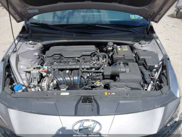 KMHLL4AG2MU070035 Hyundai ELANTRA SE
