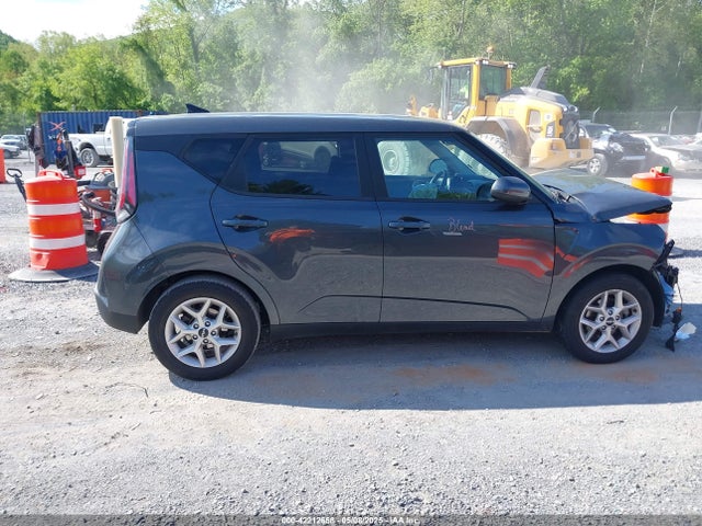 KNDJ23AU8P7883705 KIA SOUL LX