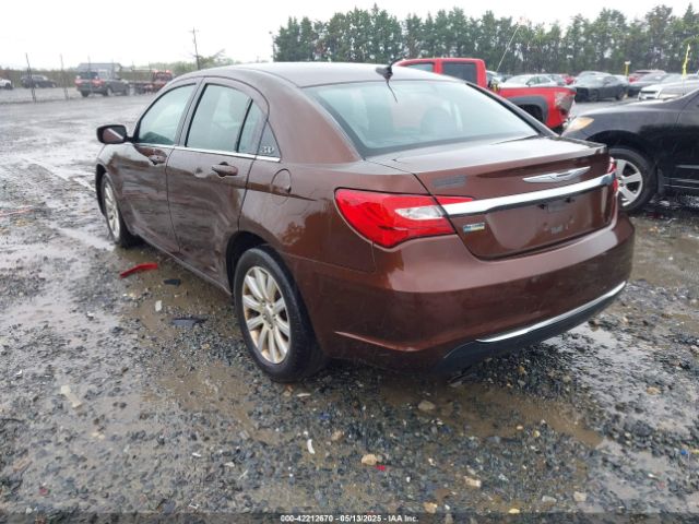 2013 CHRYSLER 200 1C3CCBBG1DN569415 Photo 2