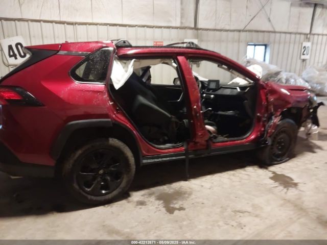 2T3F1RFV0KW052130 Toyota RAV4 LE