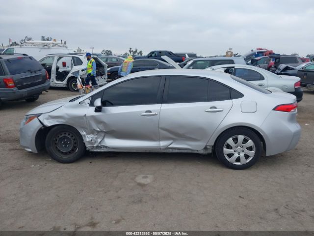 JTDEPRAE5LJ006777 Toyota COROLLA LE