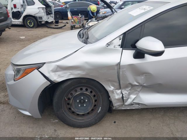 JTDEPRAE5LJ006777 Toyota COROLLA LE