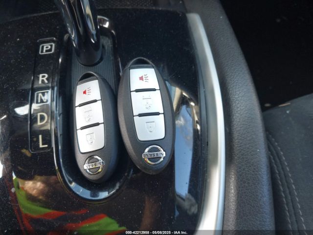 5N1AT2MV1FC815775 Nissan ROGUE SV