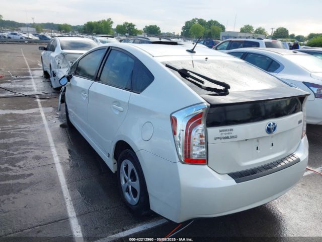 JTDKN3DU7F1932675 Toyota Prius Three