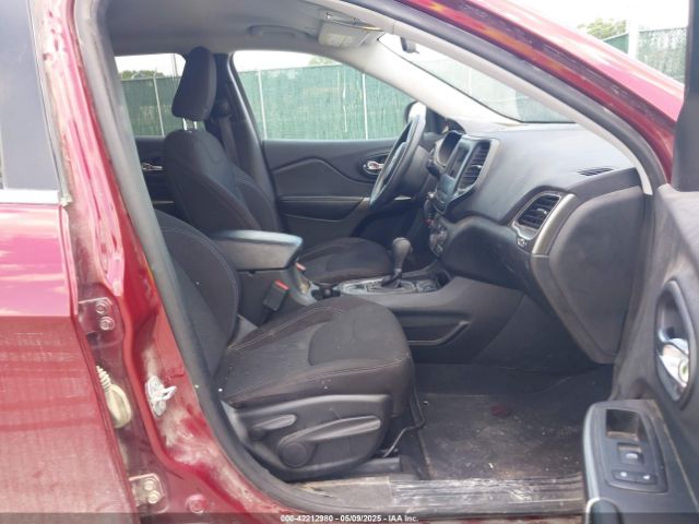 2019 JEEP CHEROKEE 1C4PJLCB6KD297149 Photo 4