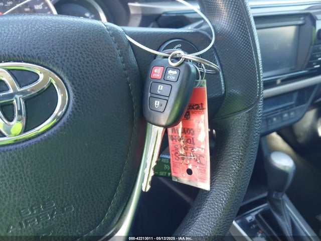 2T1BURHE1FC393409 Toyota COROLLA LE